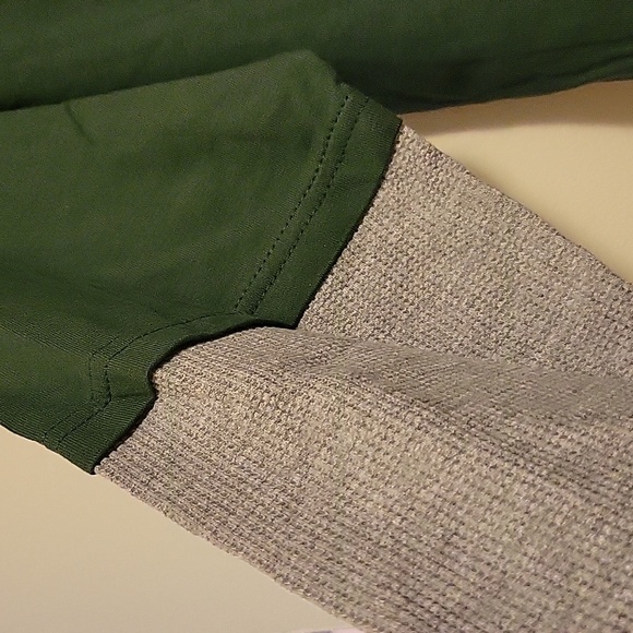 NWT: ProEdge Miami Hurricanes Football Shirt - Picture 3 of 8